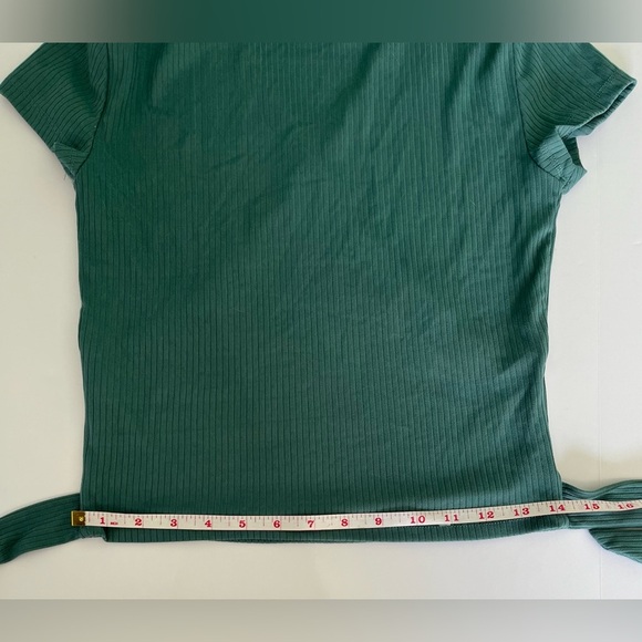 YMI Wrap Top Women’s M Green Ribbed Jersey V Neck Short Sleeve Tie Waist - Picture 5 of 9